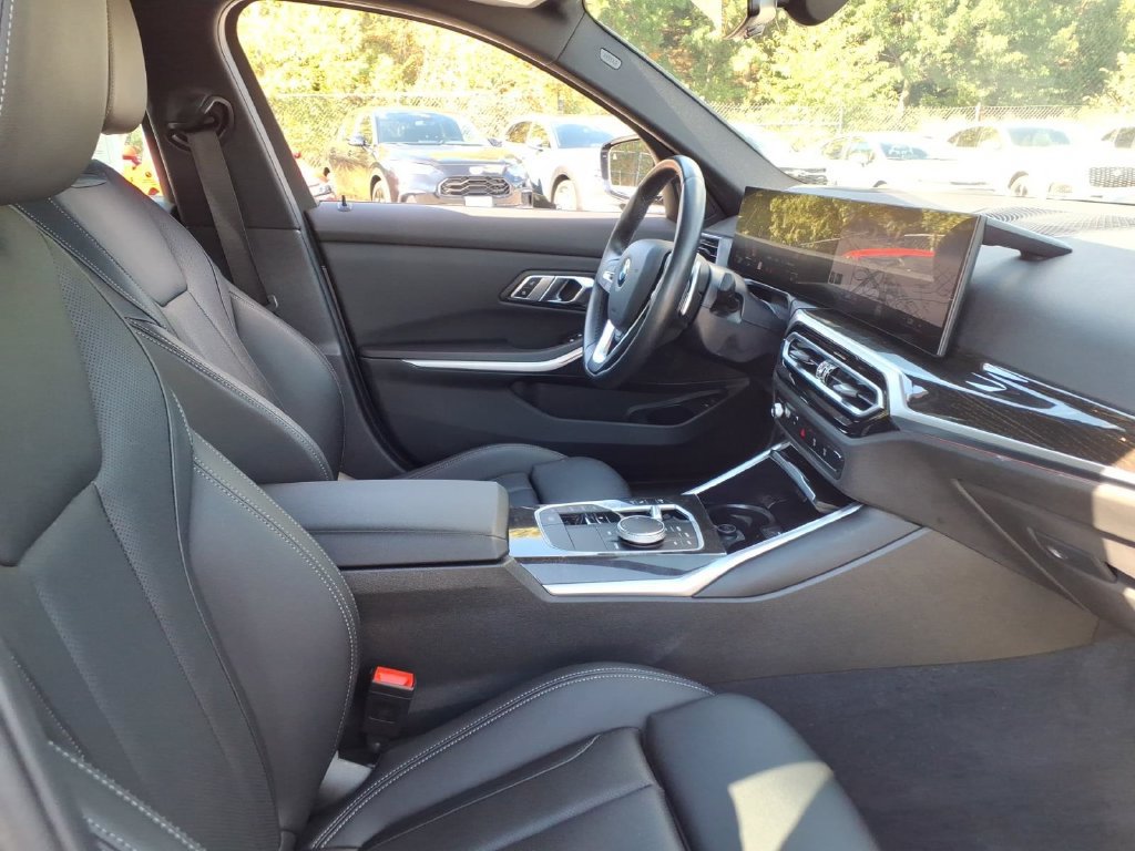 Used 2023 BMW 330i xDrive Sedan w/ Premium Package AWD/4WD image 24