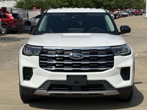 Used 2025 Ford Explorer Active RWD image 7