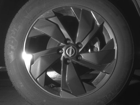 Used 2025 Nissan Rogue SV image 13