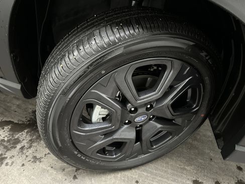 Certified 2025 Subaru Ascent Bronze Edition image 10