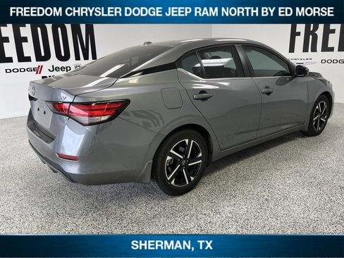 Used 2024 Nissan Sentra SV image 4