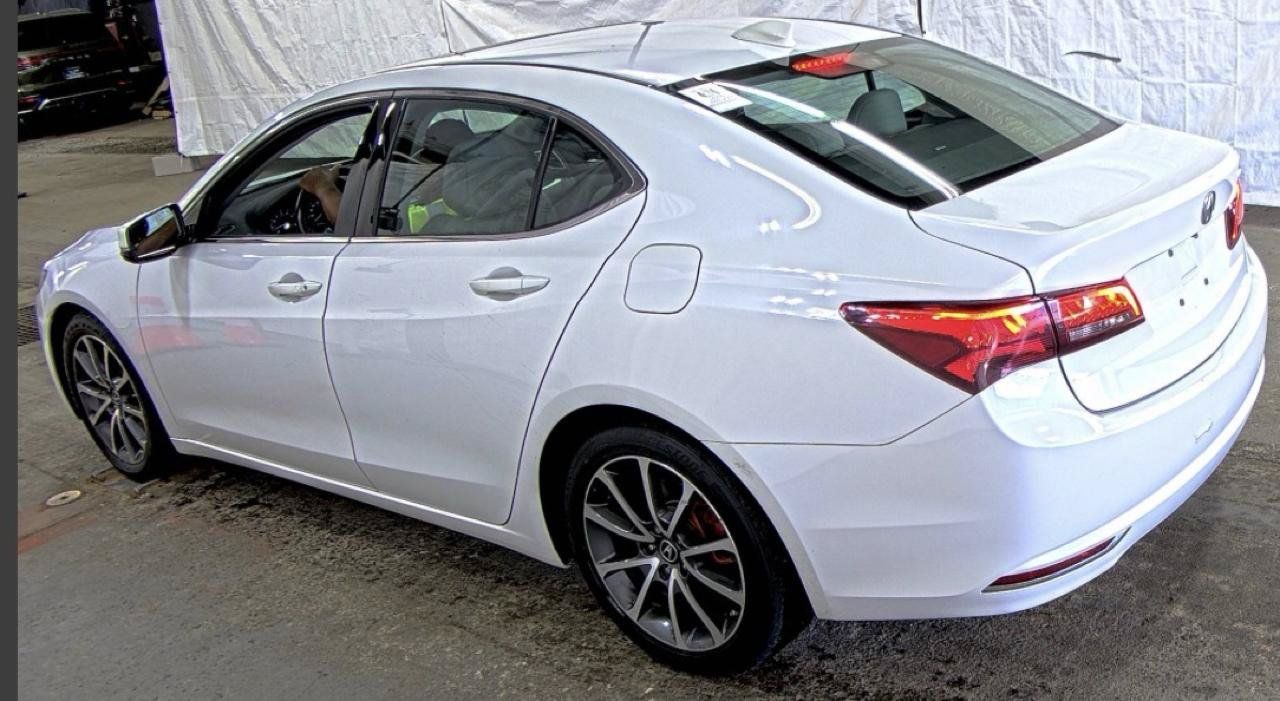 Used 2016 Acura TLX w/ Technology Package FWD image 2