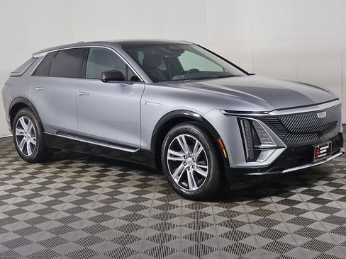 Used 2024 Cadillac Lyriq Tech RWD image 55