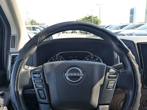 Used 2022 Nissan Frontier SV RWD image 21