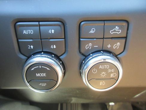 New 2026 GMC Sierra 1500 AT4 w/ AT4 Premium Package AWD/4WD image 20