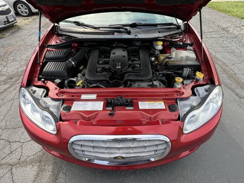 Used 2004 Chrysler Concorde LXi image 36