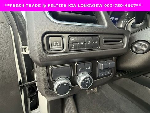 Used 2021 GMC Yukon XL SLT w/ SLT Luxury Plus Package image 19
