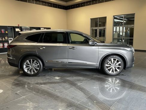 Certified 2025 Acura MDX w/ Technology Package image 7