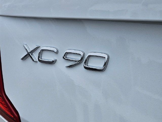 Used 2025 Volvo XC90 B6 Ultra w/ Protection Package Premier AWD/4WD image 11