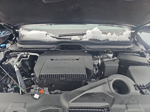 Used 2025 Honda Pilot Sport image 31