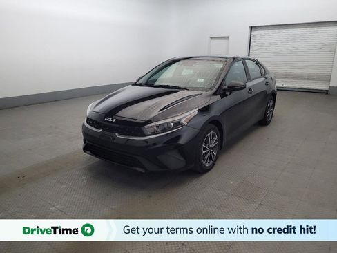 Used 2023 Kia Forte LXS w/ LXS Technology Package FWD image 1