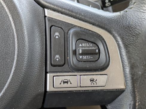 Used 2017 Subaru Outback 2.5i Limited AWD/4WD image 23
