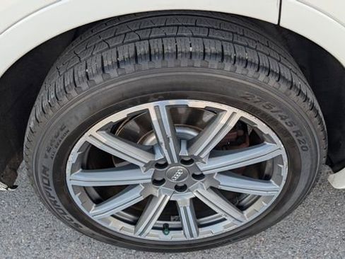 Used 2017 Audi Q7 3.0T Premium Plus image 26