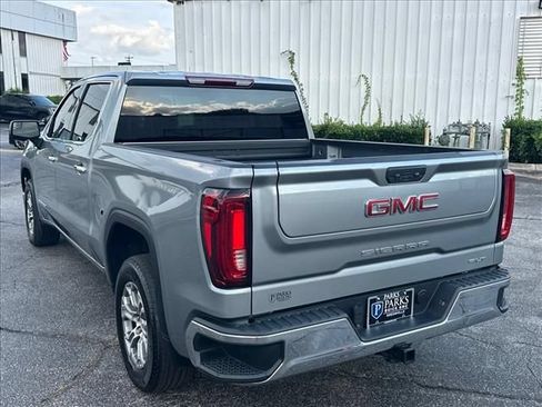 Certified 2025 GMC Sierra 1500 SLT RWD image 8
