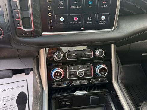 Used 2023 GMC Yukon Denali AWD/4WD image 19