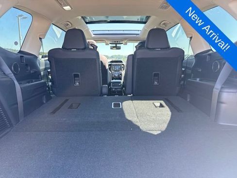 Used 2022 Subaru Ascent Touring AWD/4WD image 8