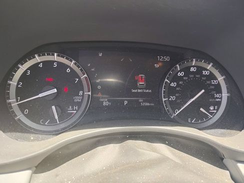 Used 2021 Toyota Highlander Platinum FWD image 1
