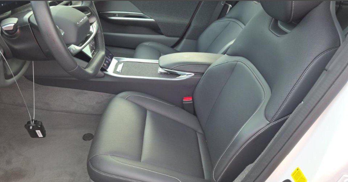 Used 2024 Lucid Air Pure RWD image 4