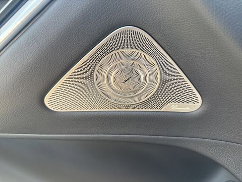 Used 2023 Mercedes-Benz S 500 4MATIC image 11