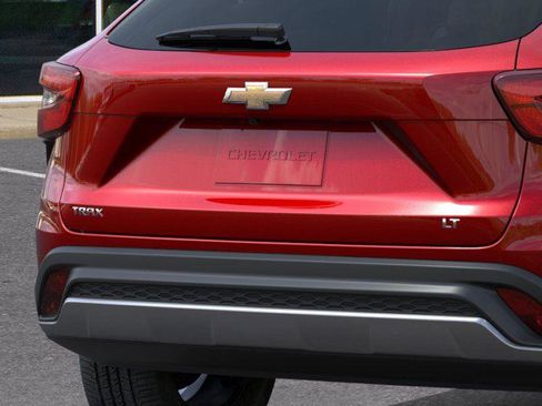 New 2026 Chevrolet Trax LT FWD image 14