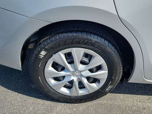 Used 2016 Toyota Corolla L FWD image 10