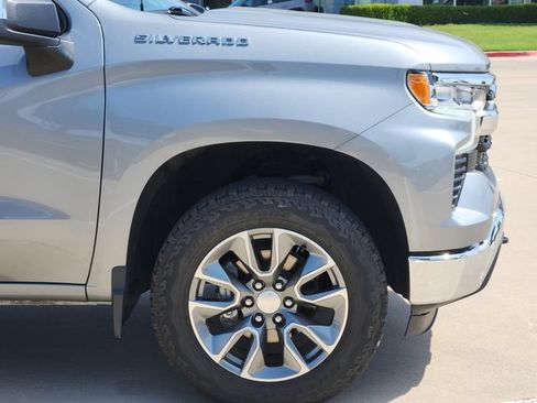 Used 2024 Chevrolet Silverado 1500 LT AWD/4WD image 6