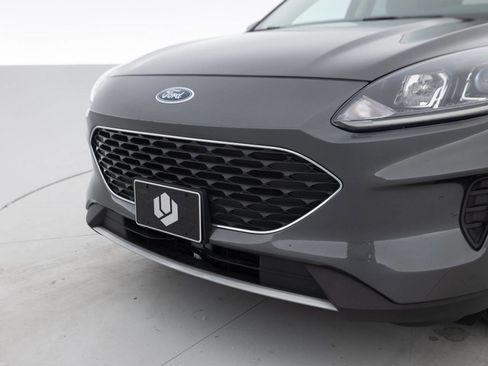Used 2020 Ford Escape SE FWD image 16