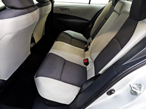 Used 2025 Toyota Corolla LE FWD image 16