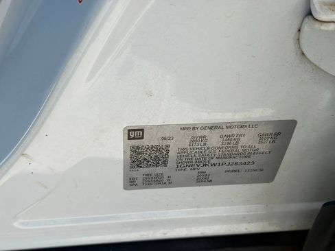 Used 2023 Chevrolet Traverse RS AWD/4WD image 15