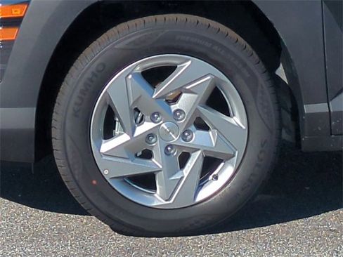 New 2026 Hyundai Kona SE image 16