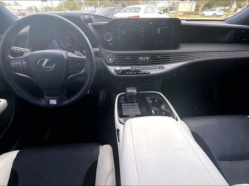 Used 2021 Lexus LS 500 F Sport w/ Accessory Package (Z2) image 7