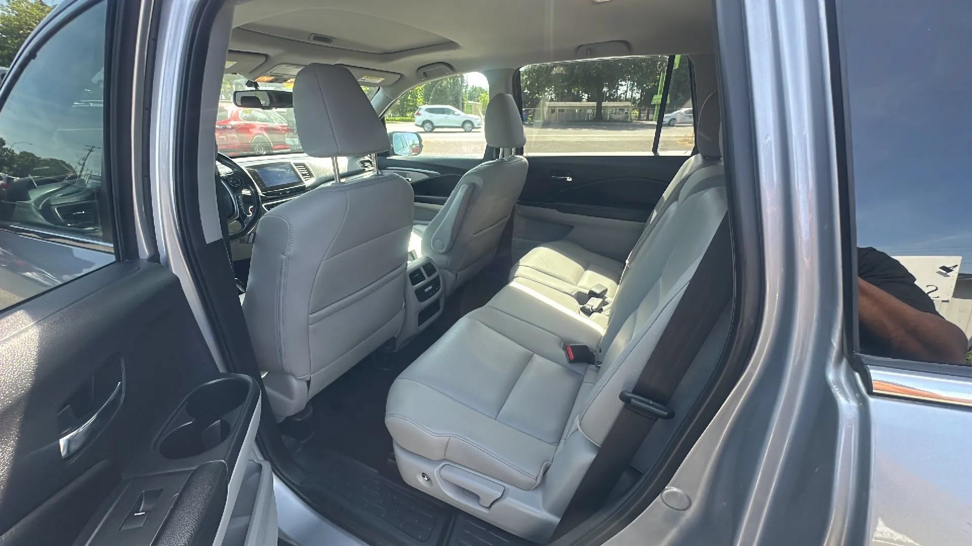 Used 2017 Honda Pilot EX-L image 11