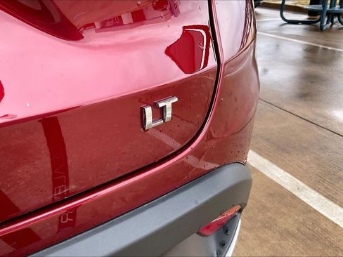 Certified 2025 Chevrolet Trax LT image 11