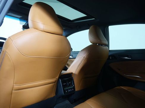 Used 2019 Toyota Avalon Limited image 18