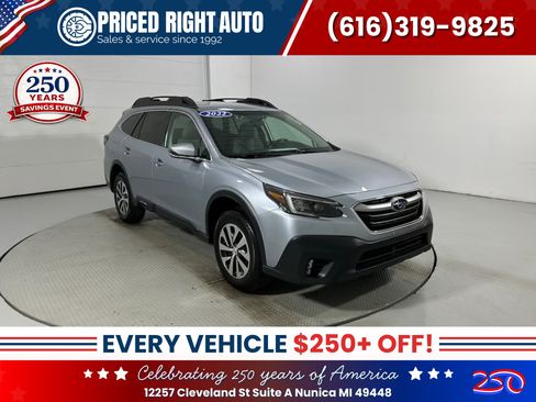 Used 2022 Subaru Outback Premium AWD/4WD image 1