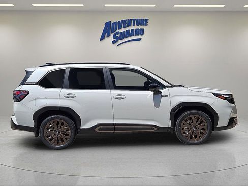 Used 2025 Subaru Forester Sport image 7