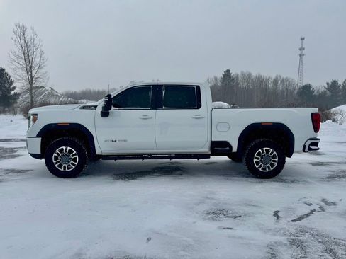 Used 2022 GMC Sierra 2500 AT4 image 3