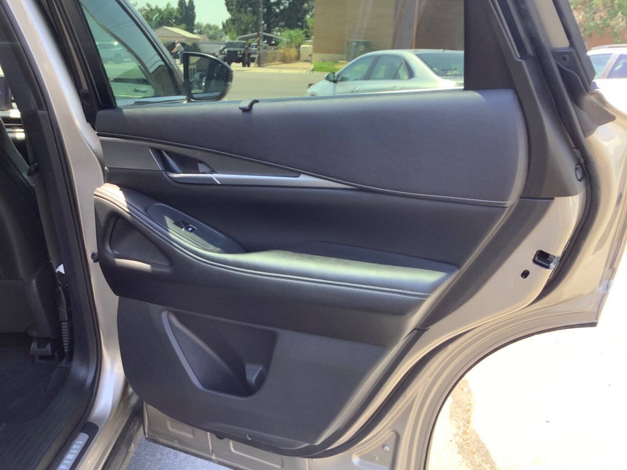 Used 2023 INFINITI QX60 Luxe w/ Cargo Package AWD/4WD image 42