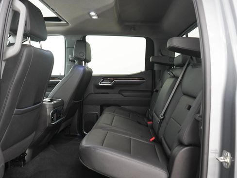 Used 2025 GMC Sierra 1500 Elevation w/ Elevation Premium Package AWD/4WD image 15