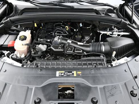Used 2023 Jeep Grand Cherokee Limited AWD/4WD image 15