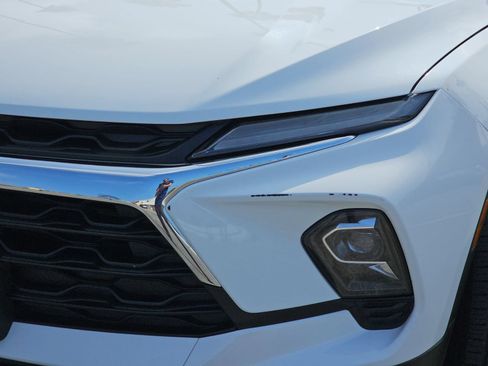 Used 2025 Chevrolet Blazer LT FWD image 29