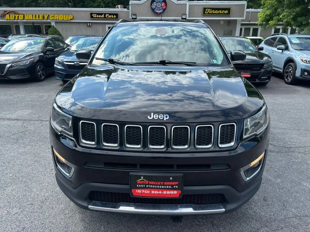 Used 2018 Jeep Compass Limited AWD/4WD image 3