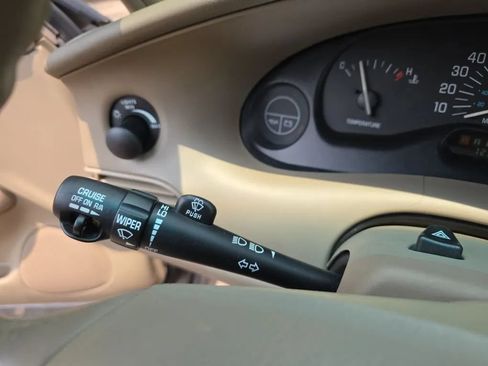 Used 2003 Buick Century Custom FWD image 17