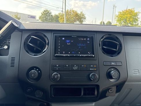 Used 2016 Ford F250 XL w/ Power Equipment Group AWD/4WD image 13