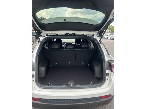 New 2026 Jeep Compass Latitude AWD/4WD image 8