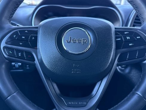 Used 2022 Jeep Cherokee Trailhawk w/ Premium Leather Package image 25