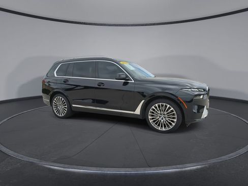 Used 2023 BMW X7 xDrive40i w/ Premium Package AWD/4WD image 2