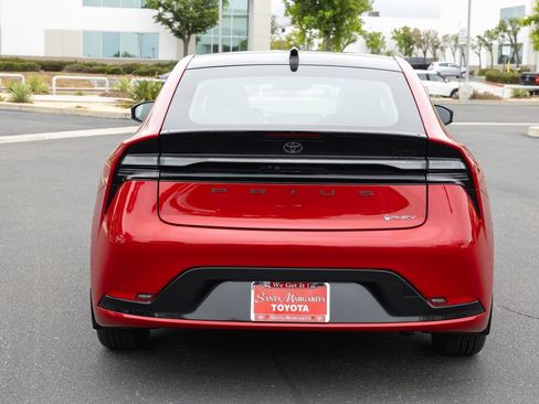 New 2026 Toyota Prius Plug-In Hybrid FWD image 6