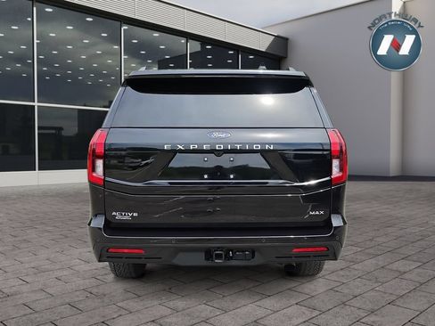 Used 2025 Ford Expedition Max Active AWD/4WD image 4