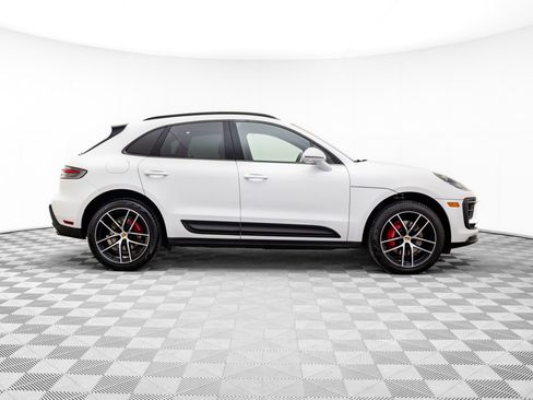 Certified 2023 Porsche Macan S image 8